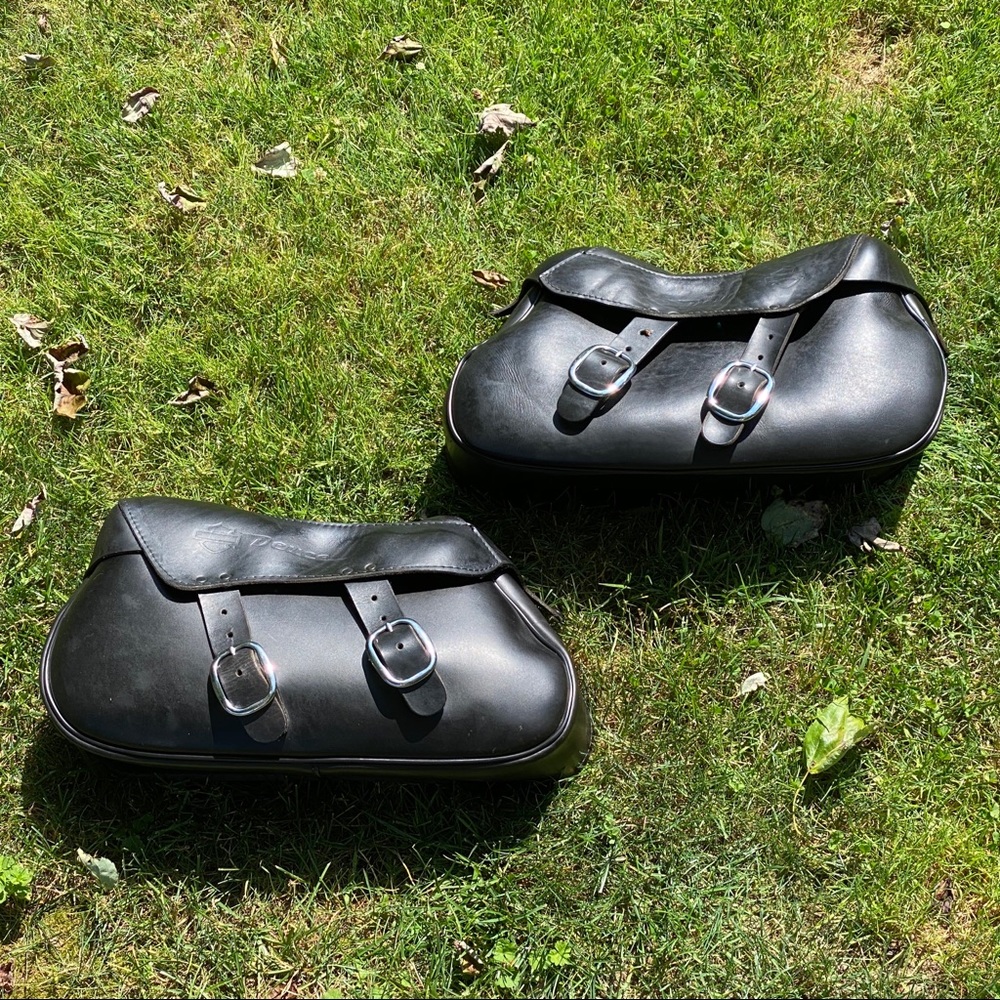 ❌SOLD❌Harley Davidson saddle bags